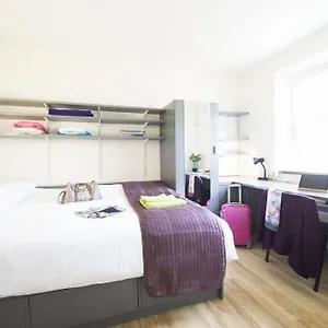 Apartamento Corrib Village University Of